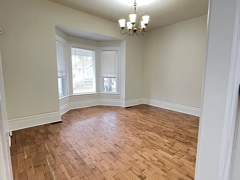432 Charlotte St — Photo 3
