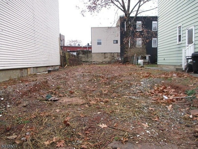 1st image of 24 W 19th St