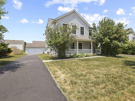 3rd image of 373 Ashford Ave