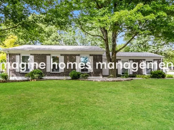 1 Westwood Estates Dr, Saint Peters, MO 63376