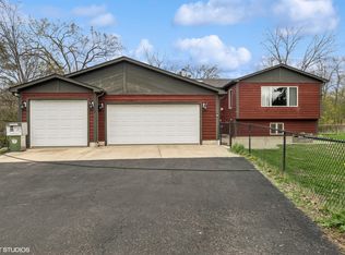 25118 W Columbia Bay Rd, Lake Villa, IL 60046