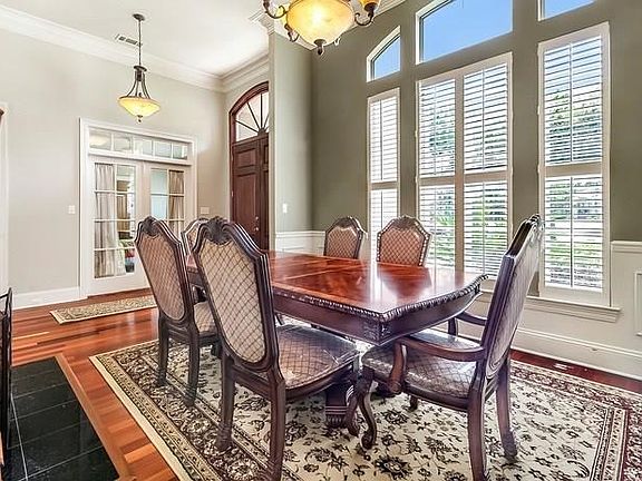 4th image of 412 Pencarrow Cir