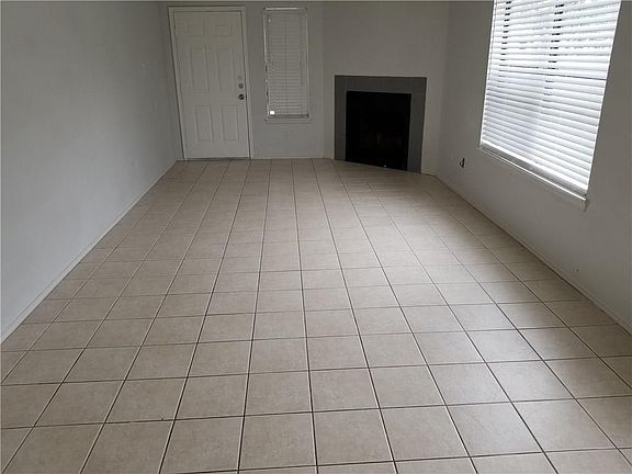 4th image of 523 Luther Dr Unit B