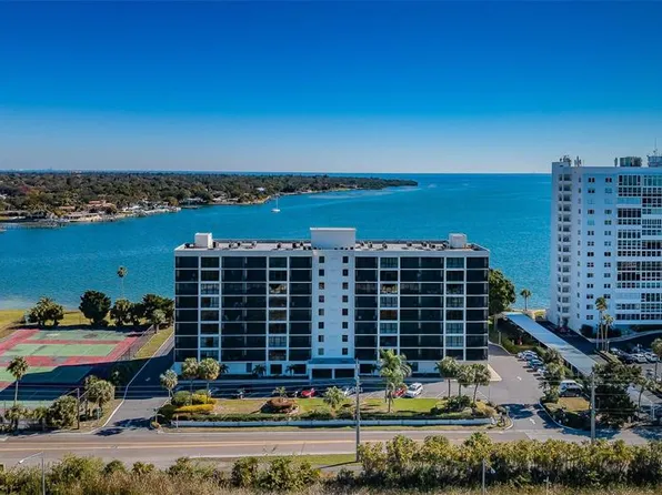 7100 Sunshine Skyway Ln S APT 203, Saint Petersburg, FL 33711