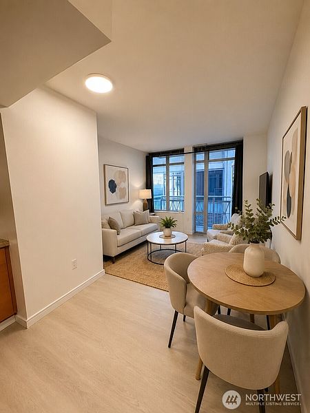 5th image of 819 Virginia Street #2208