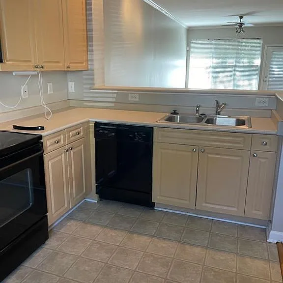 11435 Dixie Glen Dr — Photo 3