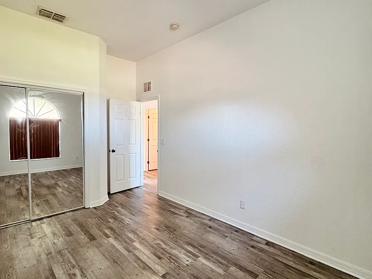 449 Bay Leaf Dr — Photo 13