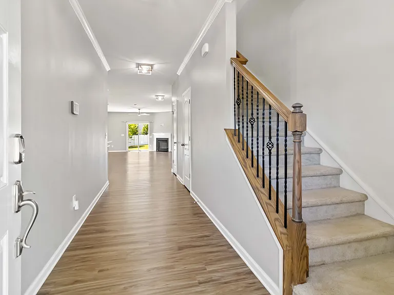 1016 Loggerhead Dr — Photo 7