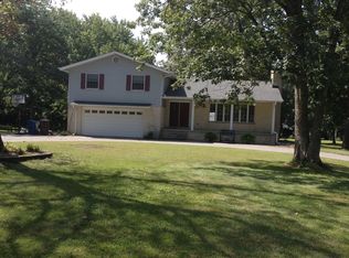 6914 Madrid Dr, Demotte, IN 46310