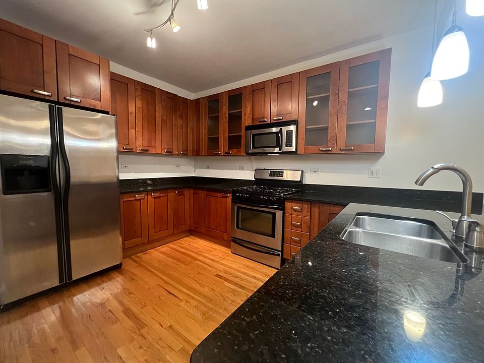 1st image of 1142 W Pratt Blvd APT 1n