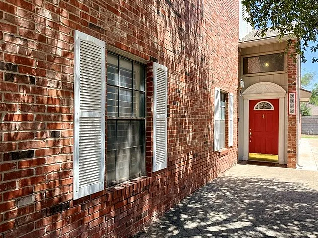 3511 Andrews Hwy — Photo 2