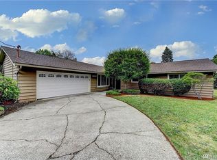 8244 SE 36th St, Mercer Island, WA 98040