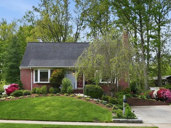 7006 Barnack Dr, Springfield, VA 22152