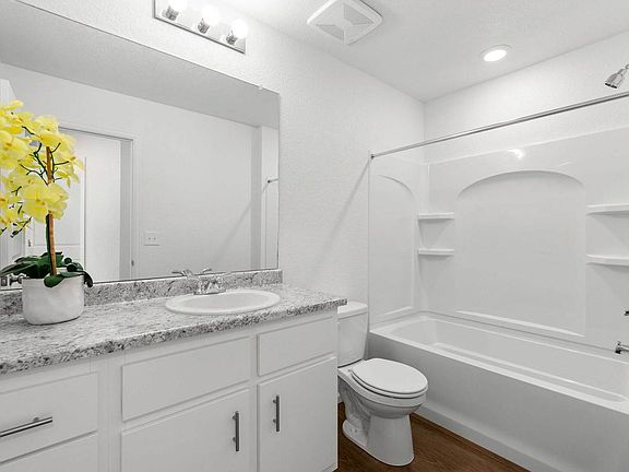 Suite 2 Bathroom