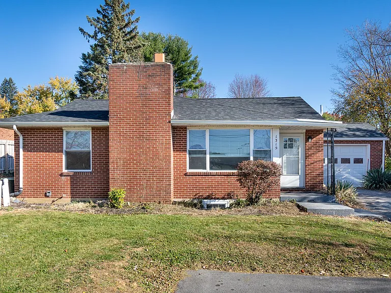 1315 N Atherton St — Photo 30