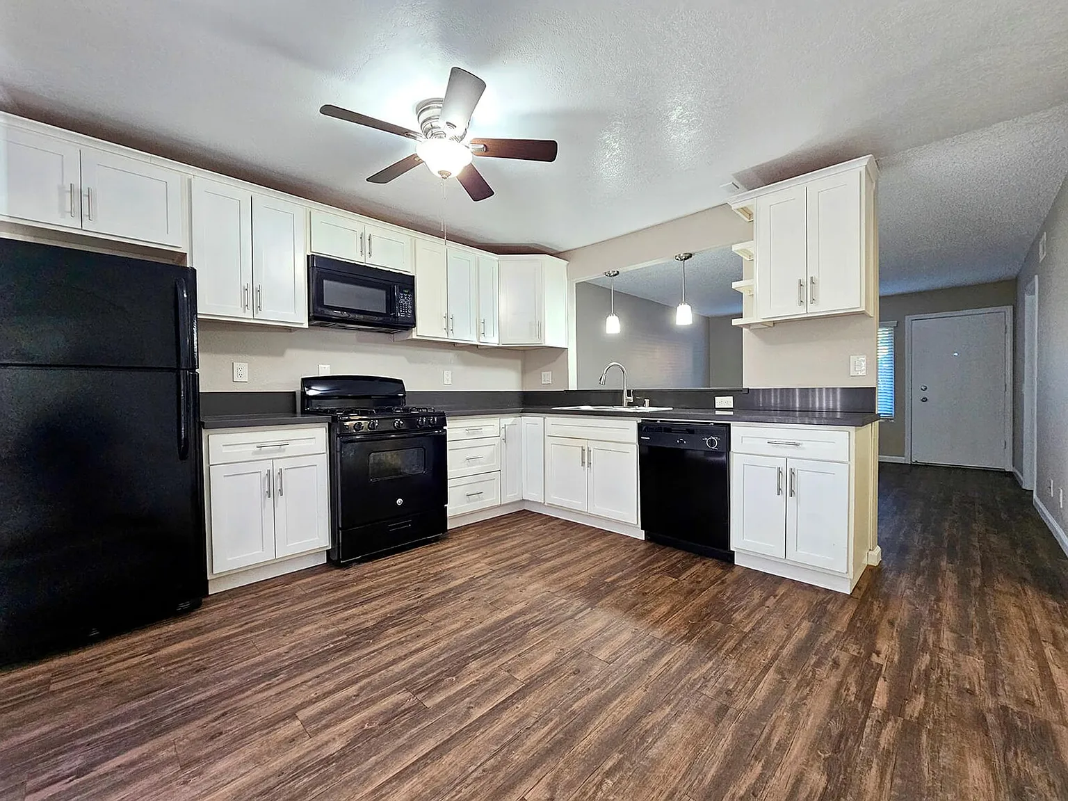 Rancho Del Sol Apartments! — Photo 4