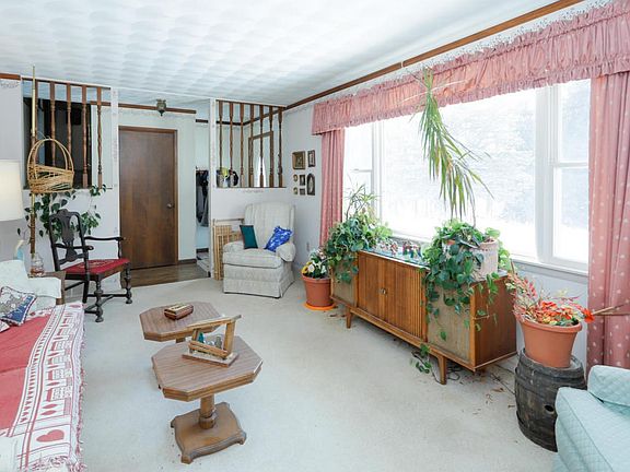 51751 Hutchinson Rd-103