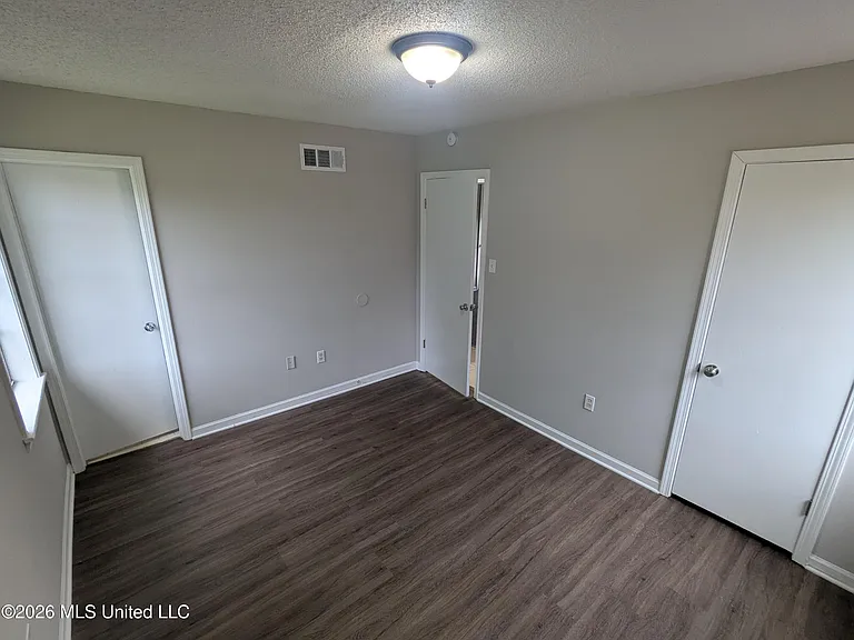 6255 Tulane Rd — Photo 7