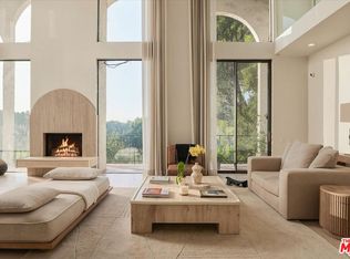 2299 Gloaming Way, Beverly Hills, CA 90210