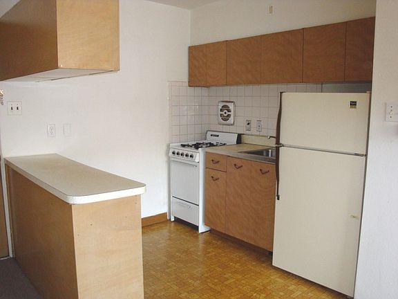 4th image of 3601 Holly Hills Blvd APT 20