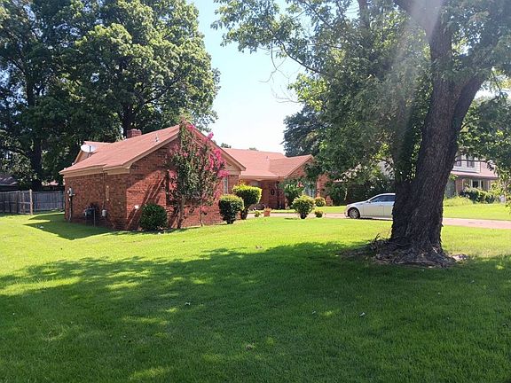 3rd image of 2048 E Raines Rd