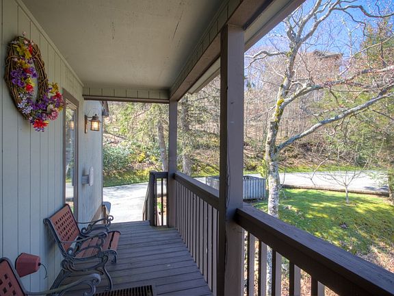 3rd image of 164 Skyleaf Ln Unit 804