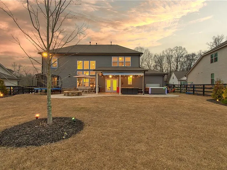 409 Carmichael Cir — Photo 58