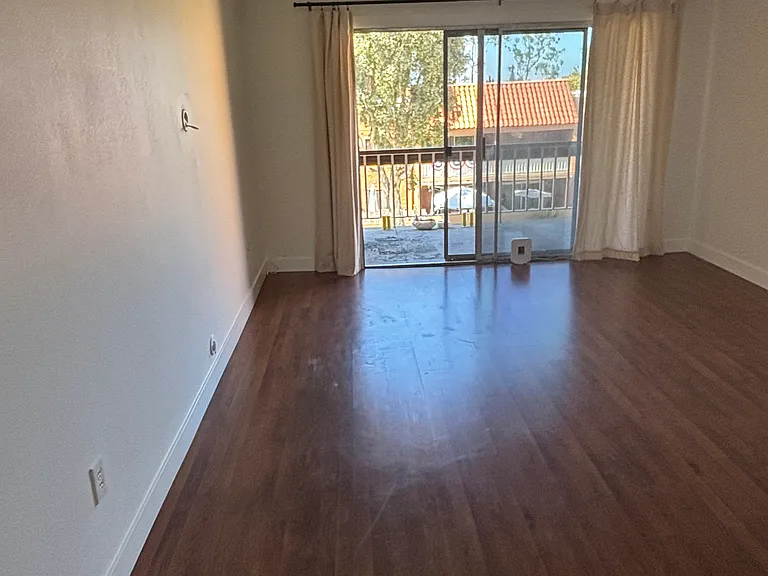 6600 Warner Ave — Photo 2