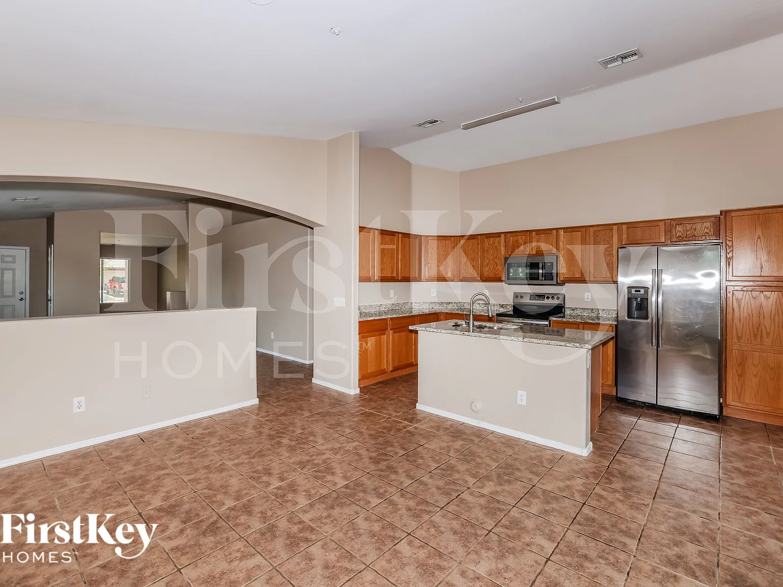 3 bed, 2.0 bath, 1599 sqft, $1,720 — Photo 2