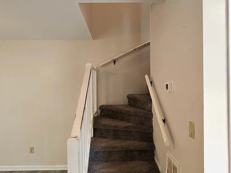 710 Carolina Ave — Photo 9