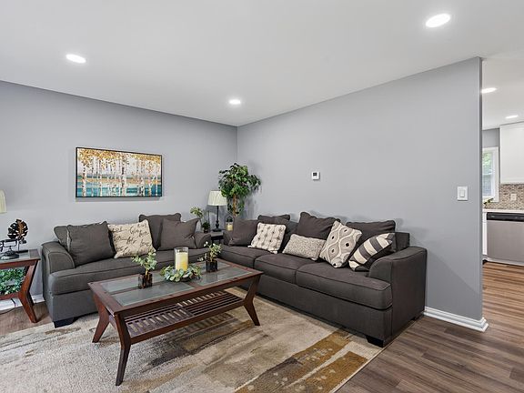 4th image of 8207 W 127th Ave