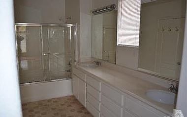 5th image of 330 Harbor Walk Cir