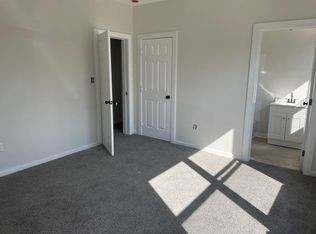 6 S 4th St APT 3, Millville, NJ 08332