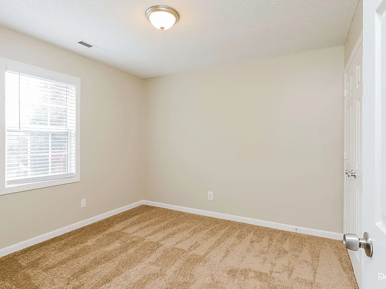7000 Taunton Dr — Photo 13