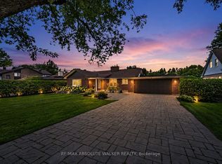 3657 Revelstoke Dr, Ottawa, ON K1V7C2