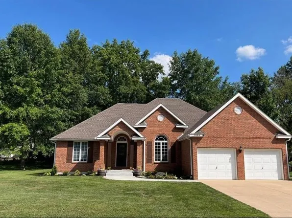 1885 W Timber Ridge Dr, Sedalia, MO 65301