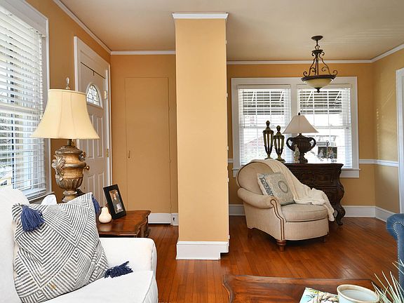 4th image of 308 Parkway Dr
