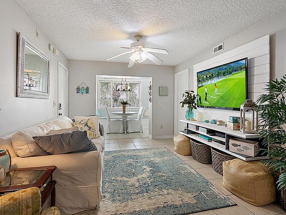 4th image of 210 11th Ave N APT 303