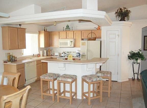 2nd image of 935 Sunny Ridge Dr
