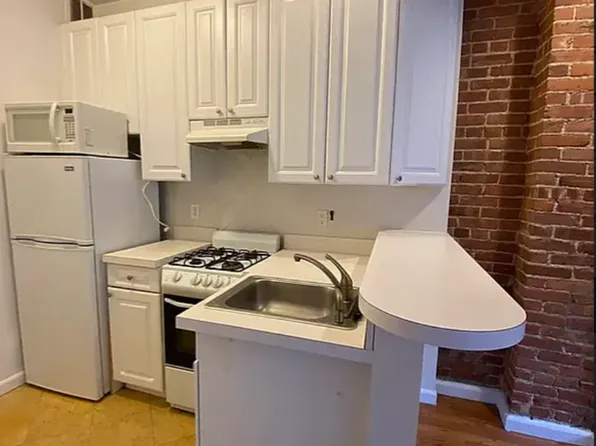 534 East 83rd Street image 1 of 5