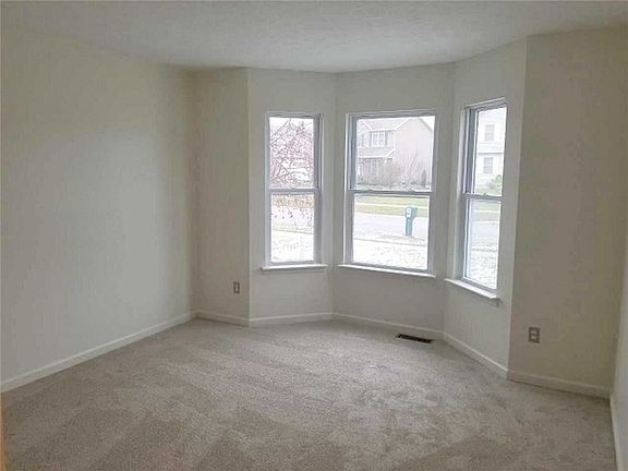 3rd image of 25 Tynedale Way