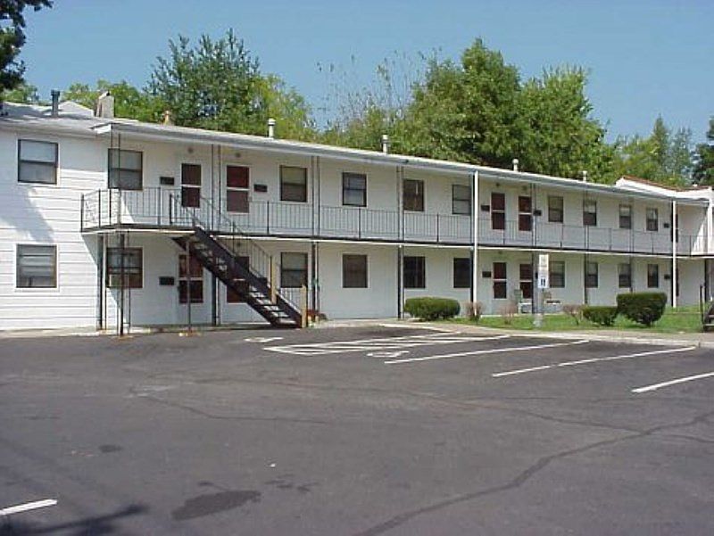 2nd image of 3817 River Park Dr