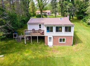 7686 Cardinal Rd, Wolcott, NY 14590