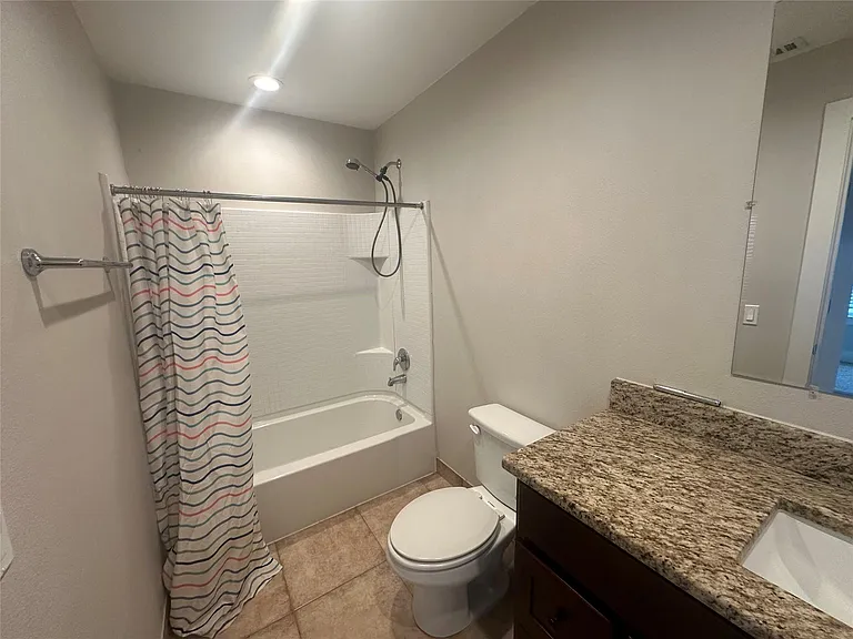813 Northington St #A — Photo 10