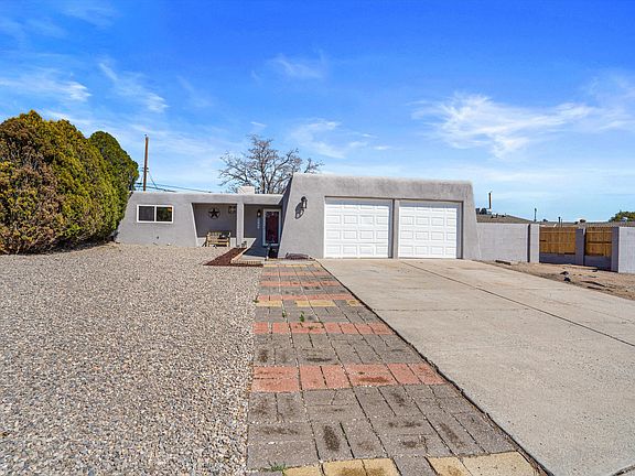 3rd image of 5717 La Mirada Pl NE