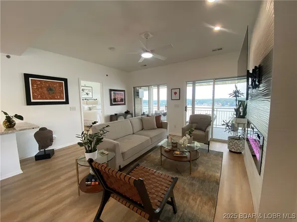 42 Palisades Lakeview Dr #4B, Lake Ozark, MO 65049