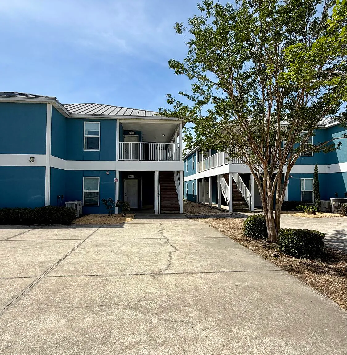 3 bed, 1200 sqft, $1,550 — Photo 1