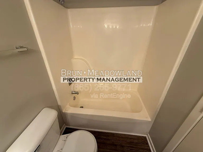 8719 Gleason Dr #C — Photo 14
