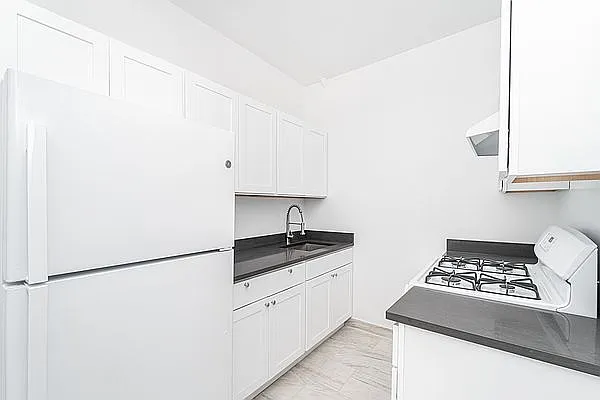 Rented by Modern Spaces | media 8