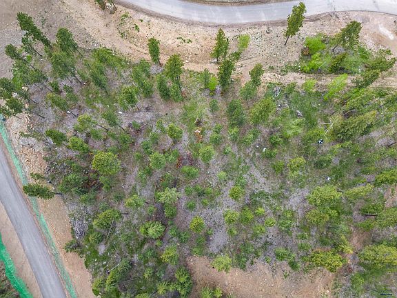 2nd image of 25 Trailside Loop